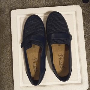 Womens euro flex by beacon ultimate comfort blue flat shoes 9.5W
